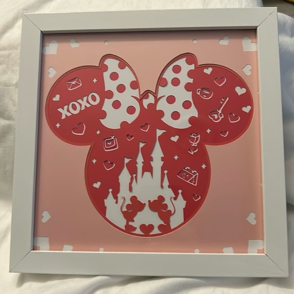 Disney shadow box - Picture 1 of 9
